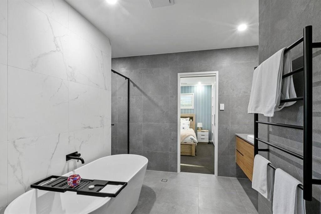 Beachside Buddina Luxury Family House 5 Bedrooms Buitenkant foto